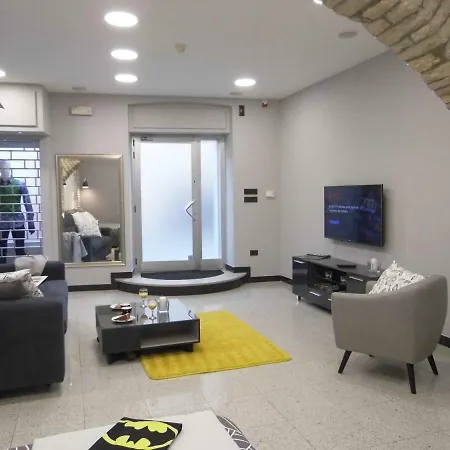 Appartamento Batcave Pola