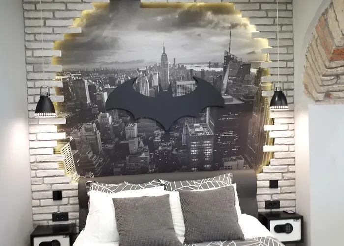 아파트 Batcave 풀라